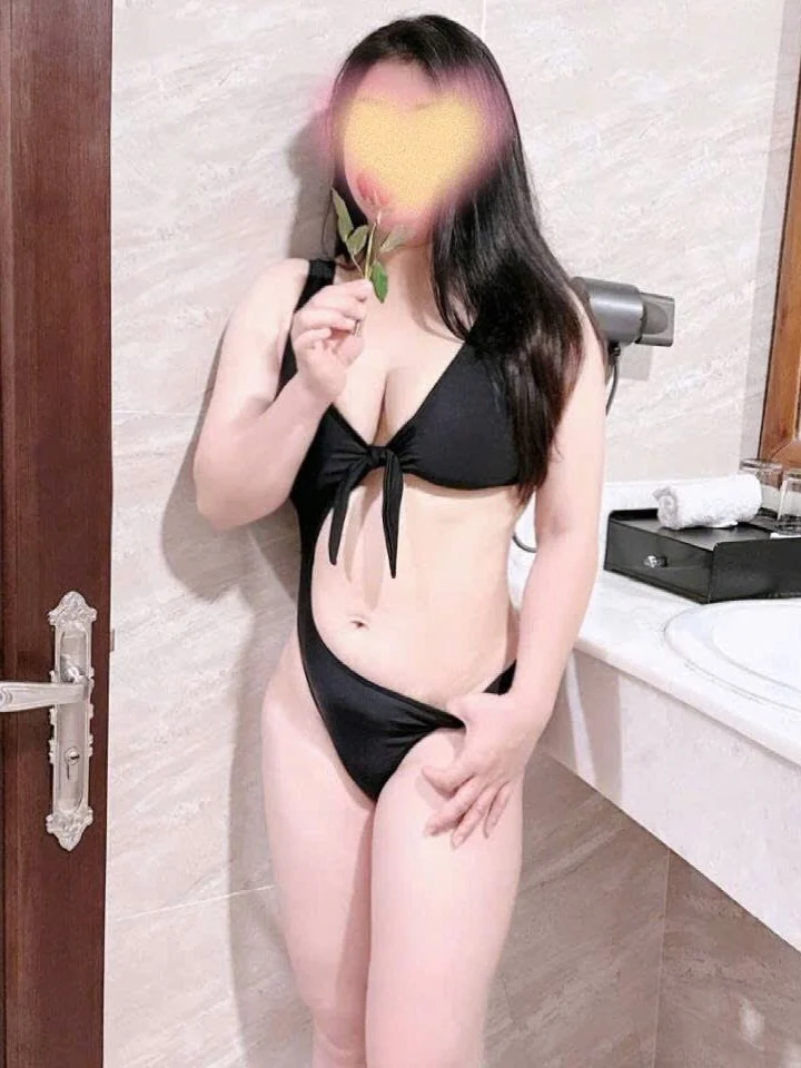 Gái gọi Đà Nẵng: Móc lồn Ngũ Hành Sơn sướng rên!